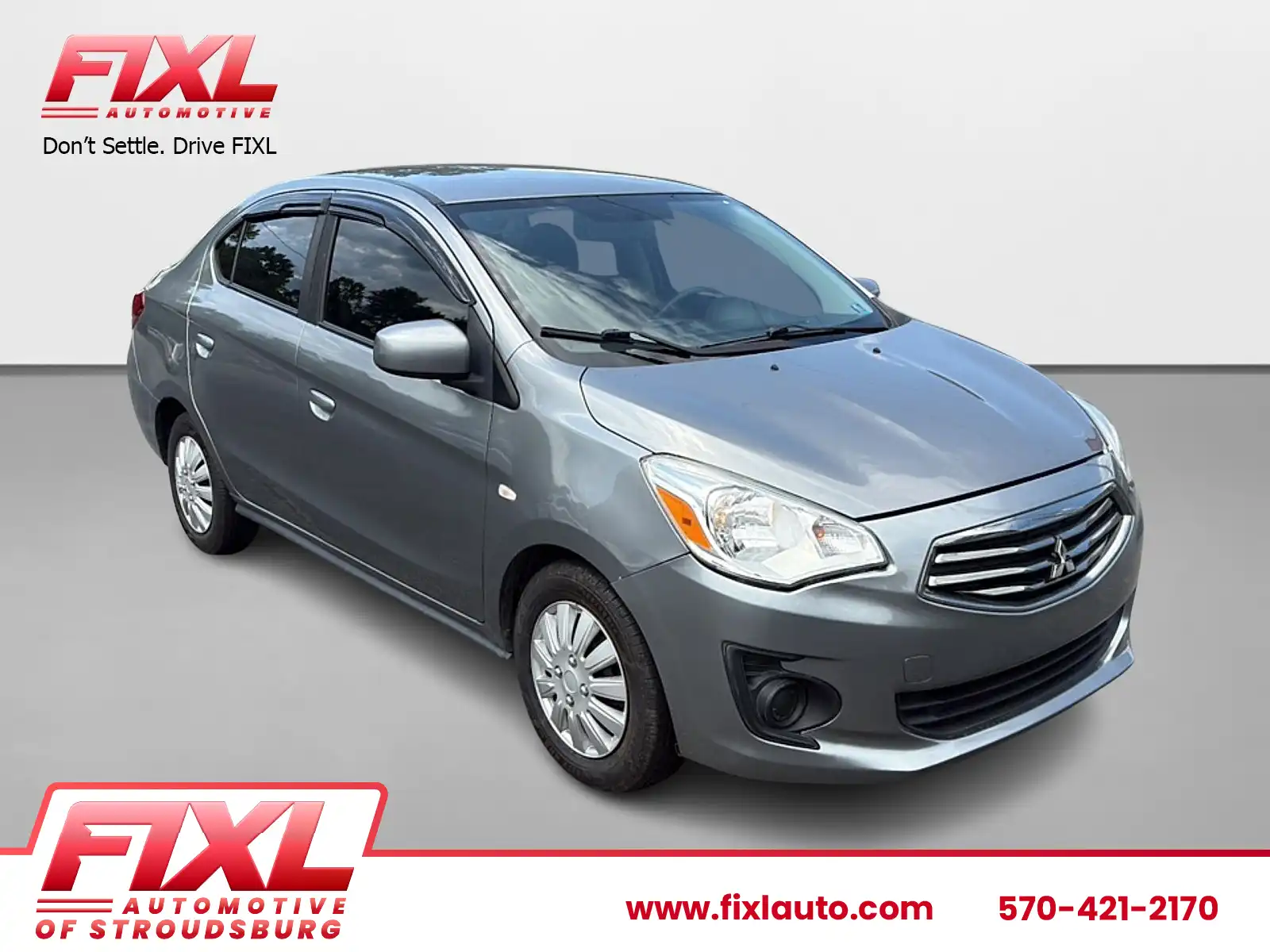 2019 Mitsubishi Mirage ES's photo