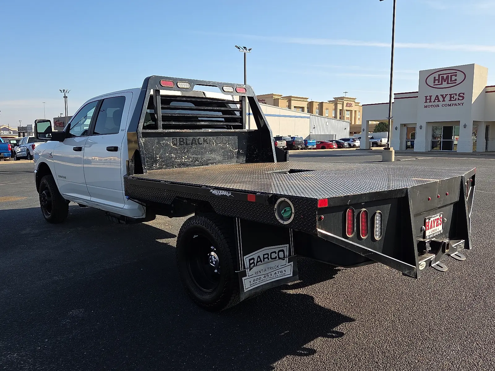 2024 RAM 3500 SLT 4X4 Crew Cab photo 3