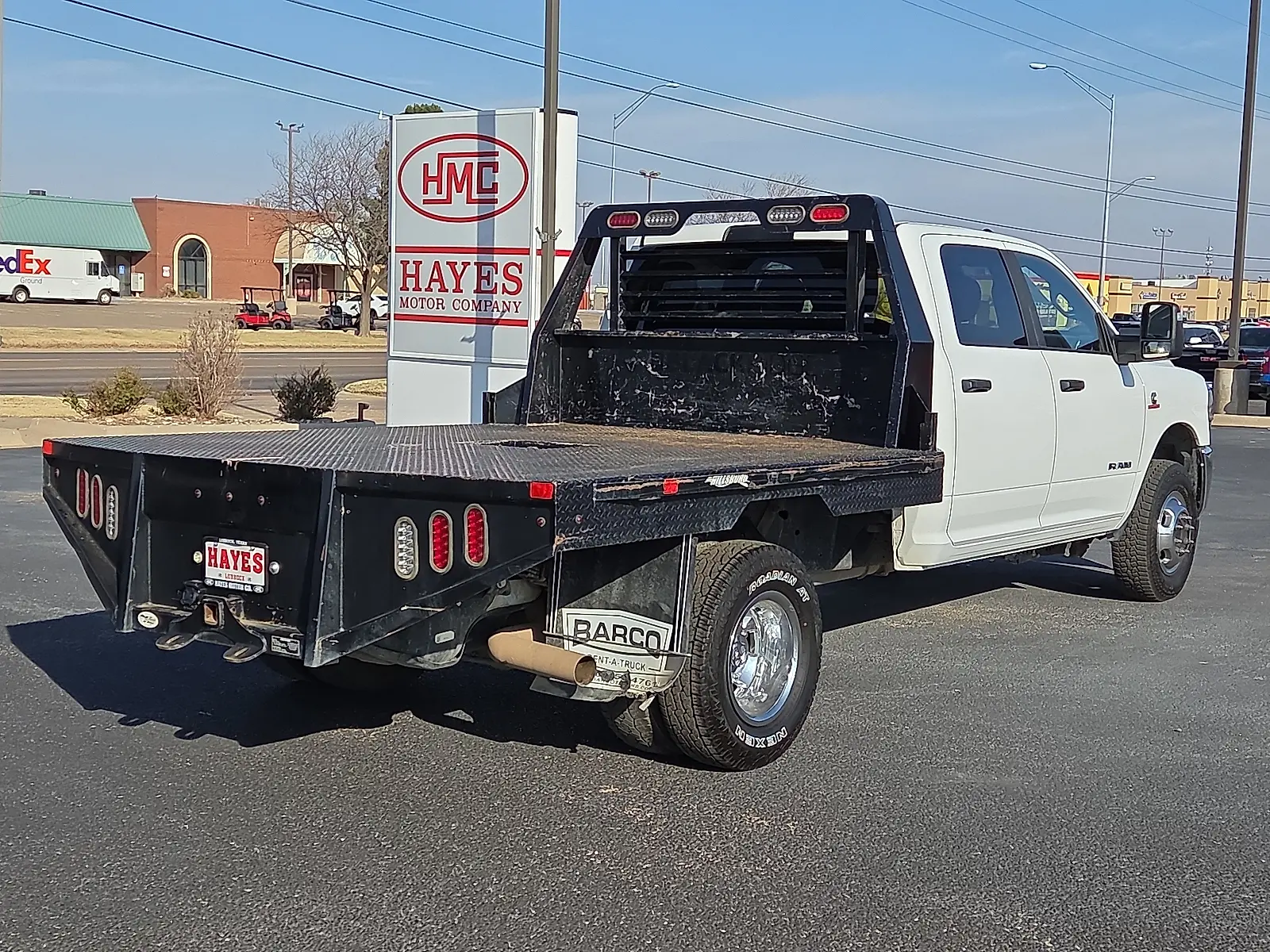 2024 RAM 3500 SLT 4X4 Crew Cab photo 4