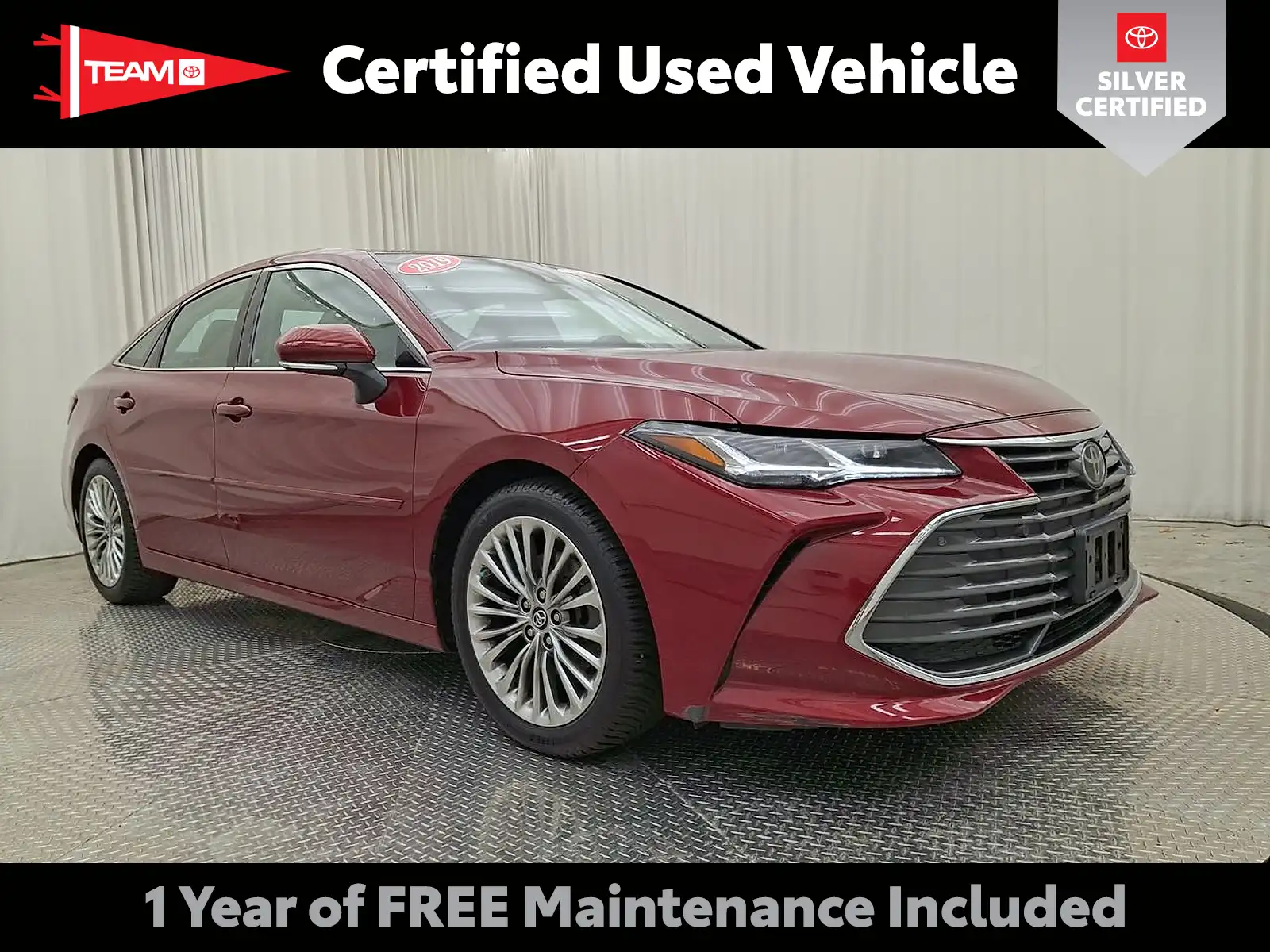 2019 Toyota Avalon Limited's photo