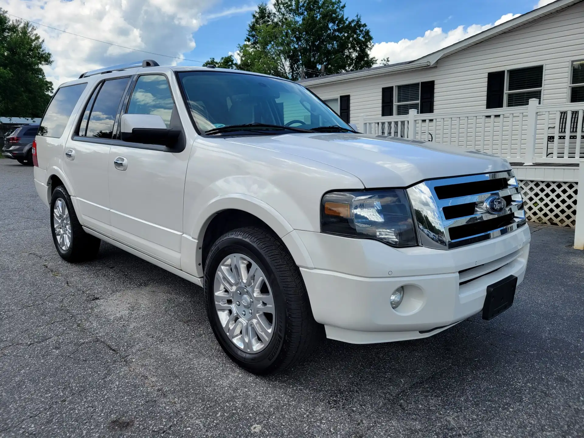 2012 Ford Expedition Limited's photo