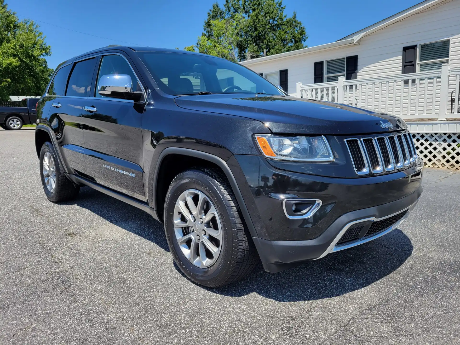 2015 Jeep Grand Cherokee Limited's photo