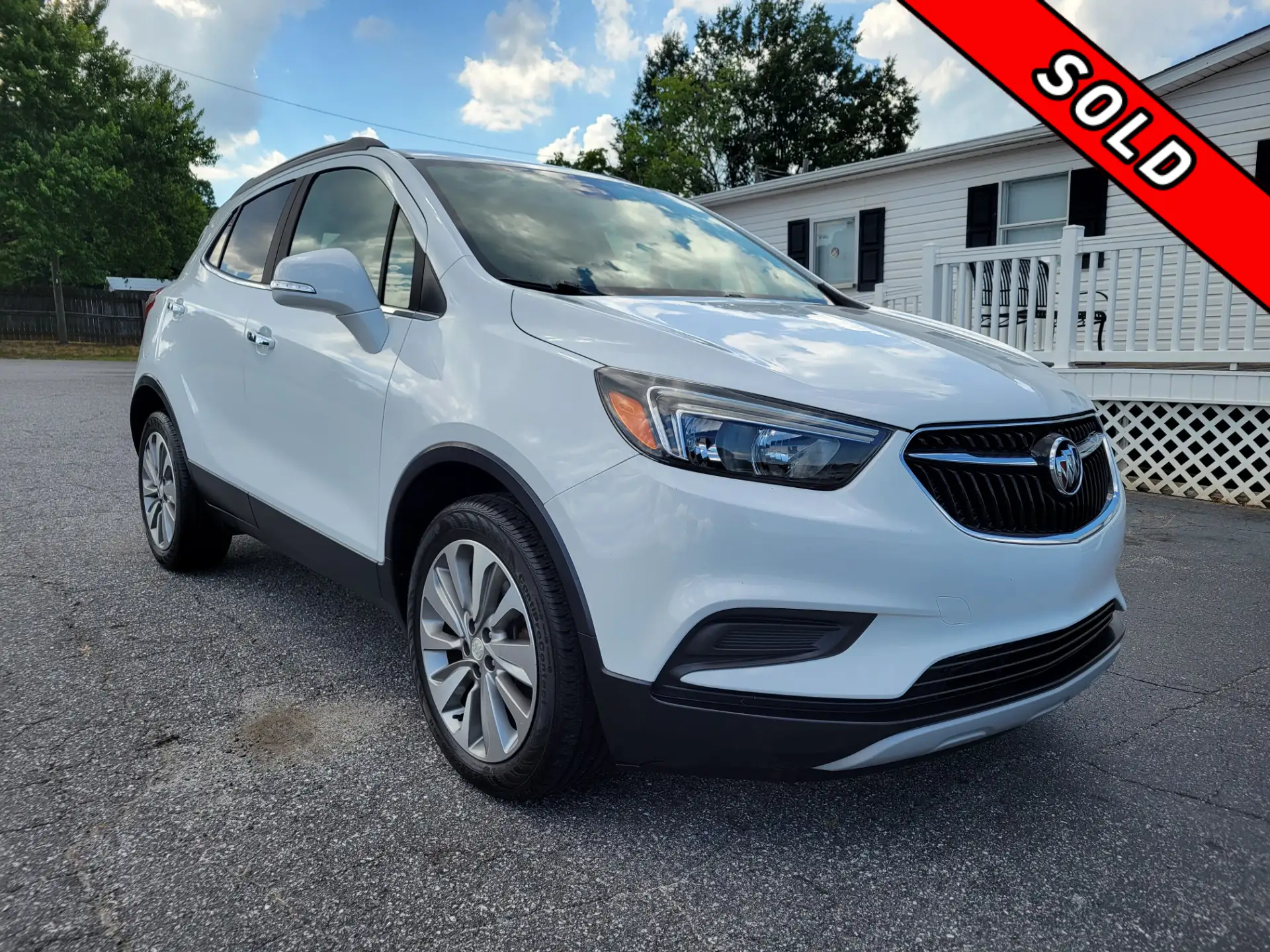 2017 Buick Encore Preferred photo 1