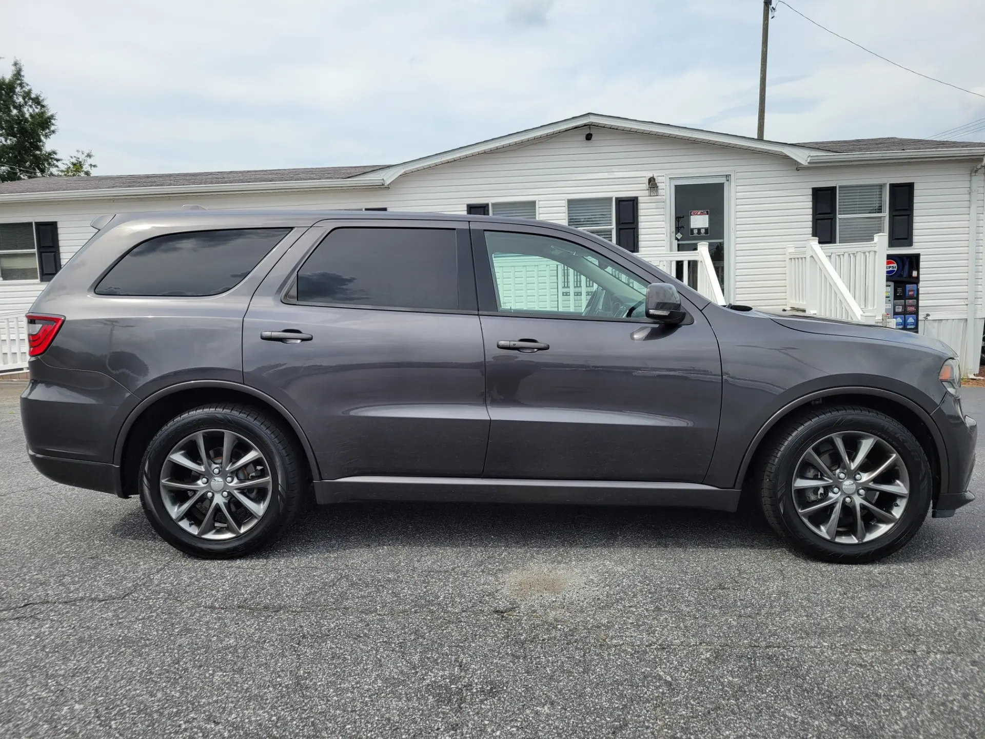 2017 Dodge Durango GT RWD photo 4