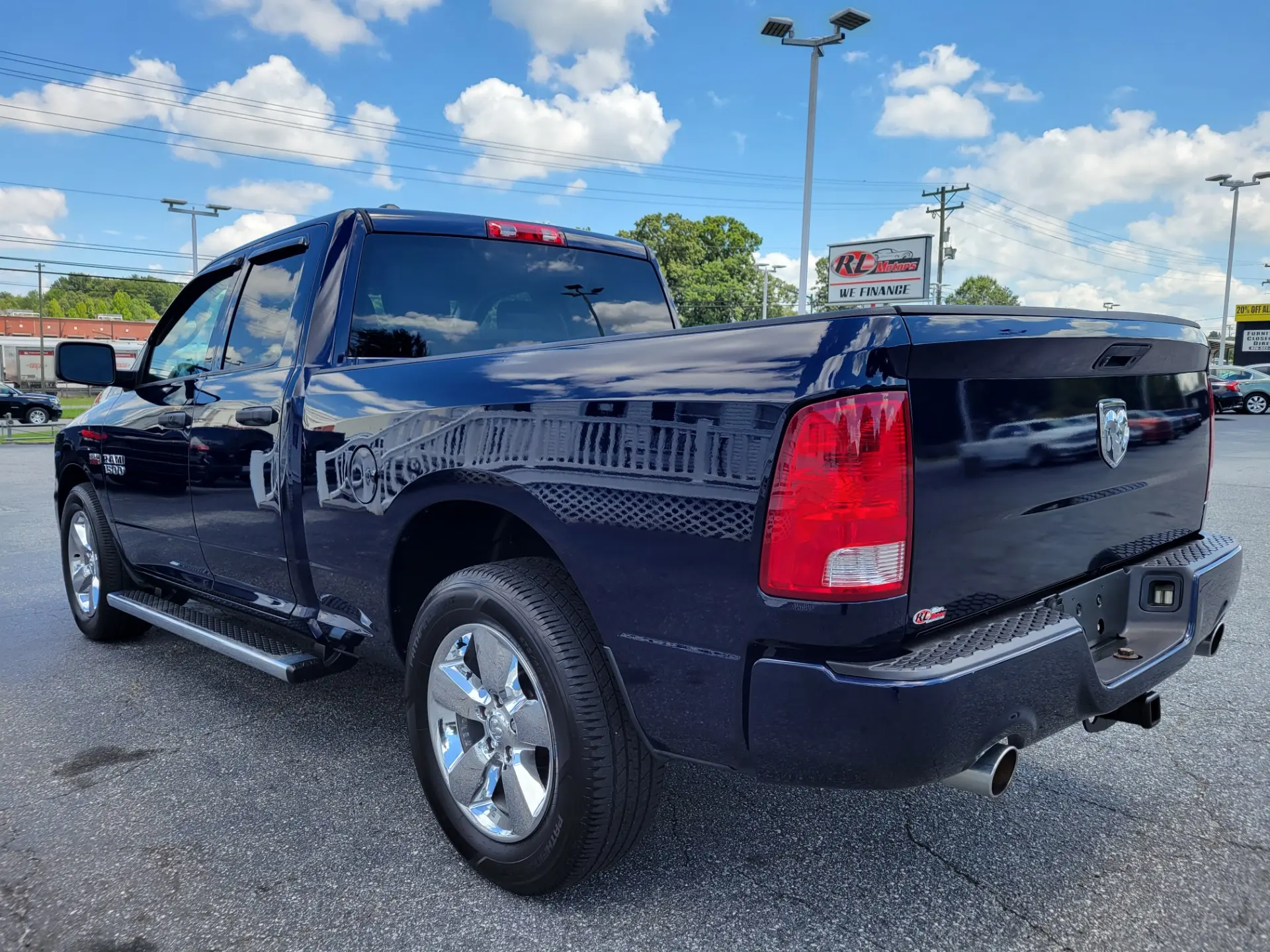 2014 RAM 1500 Express Quad Cab photo 3