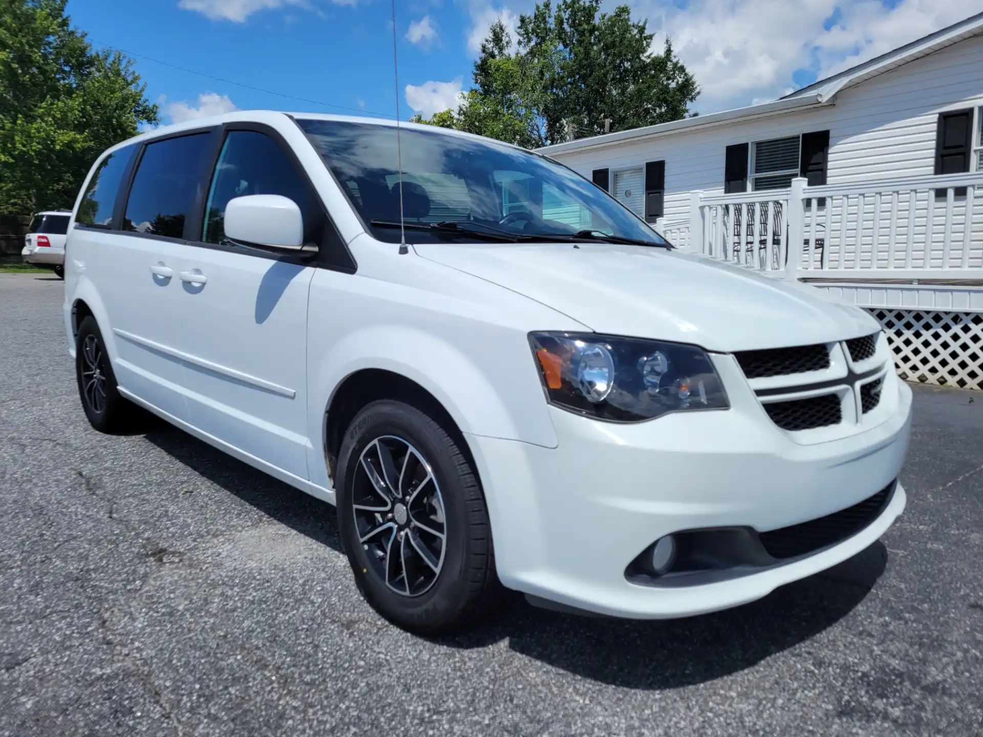 2016 Dodge Grand Caravan R/T's photo