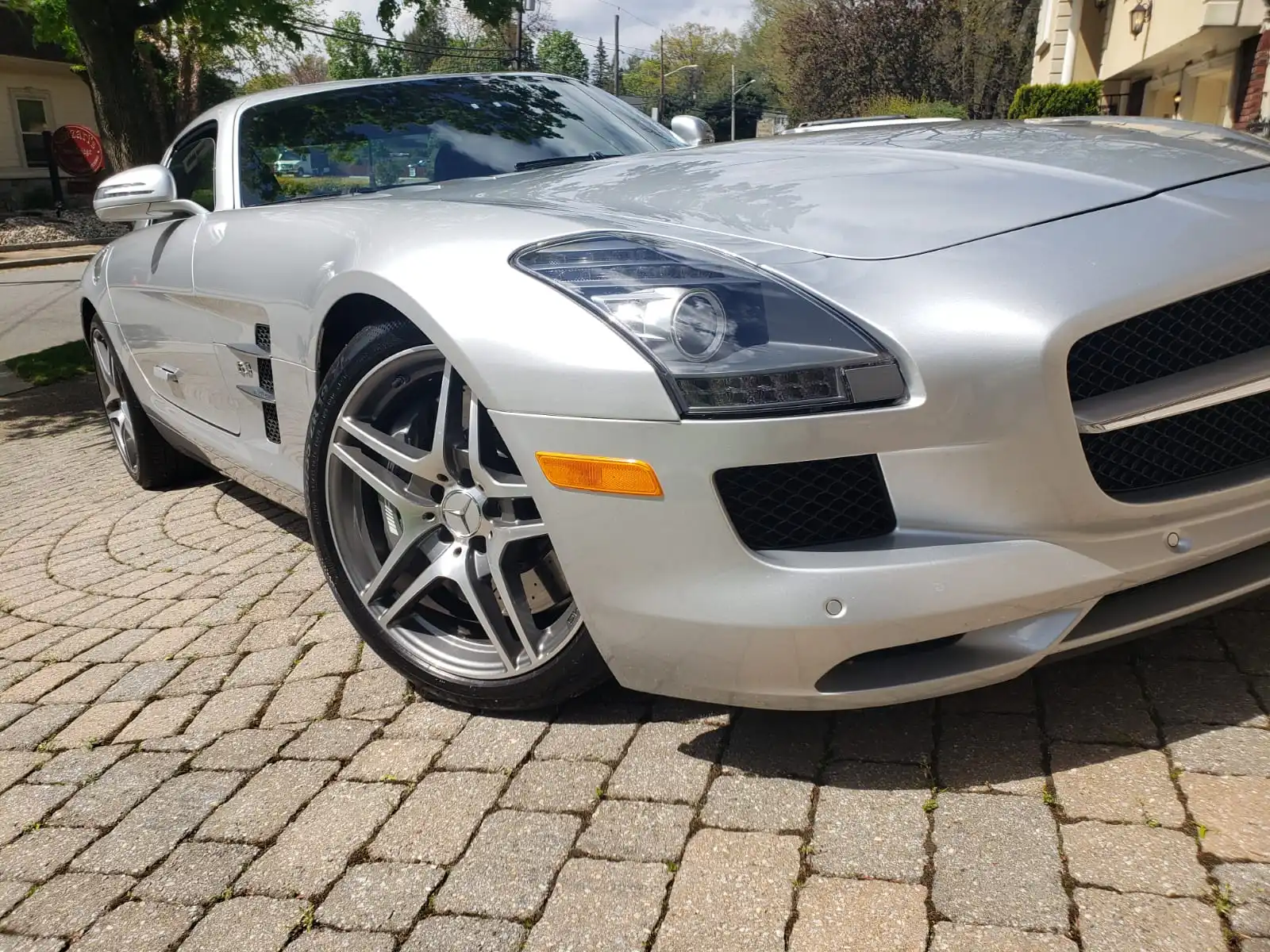 2011 Mercedes-Benz SLS AMG Base's photo