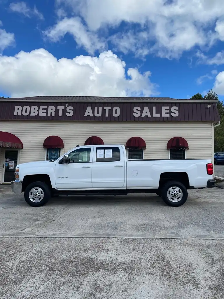 2017 Chevrolet Silverado HD LT 4WD Crew Cab Standard Box's photo