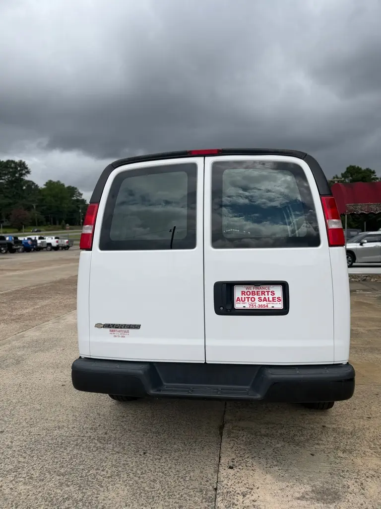 2020 Chevrolet Express 2500 Work Van HD photo 5