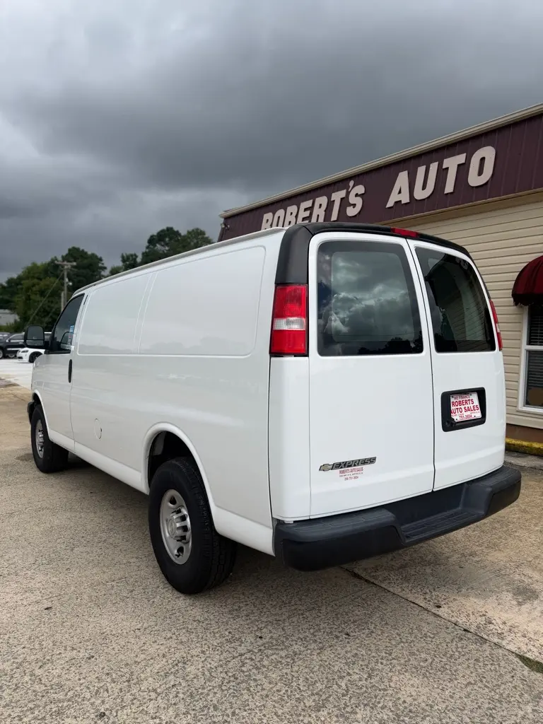 2020 Chevrolet Express 2500 Work Van HD photo 4