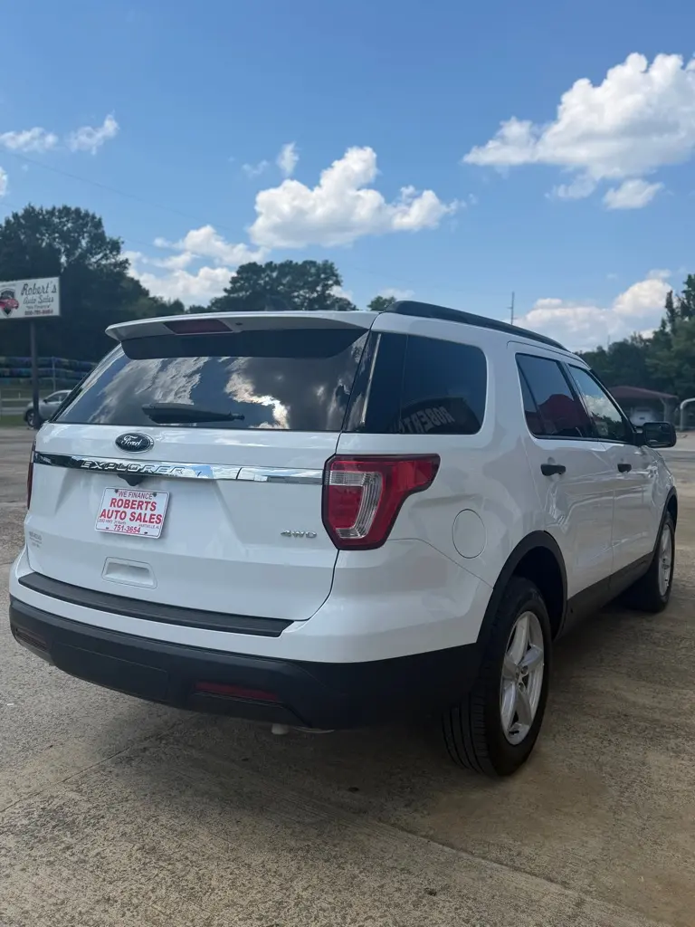 2018 Ford Explorer Base 4WD photo 5