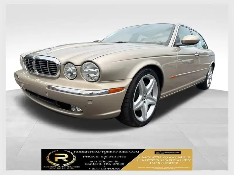 2005 Jaguar XJ XJ8 L's photo