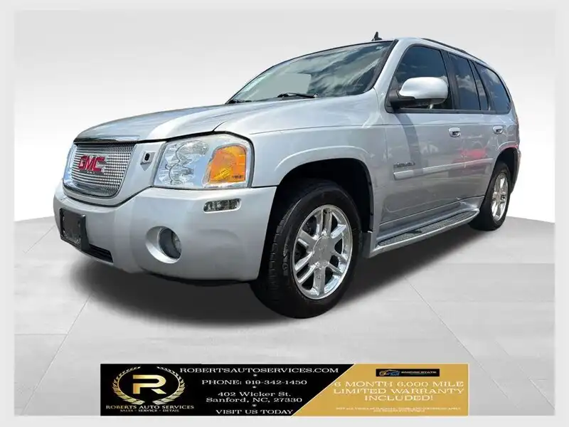 2009 GMC Envoy Denali 4WD's photo