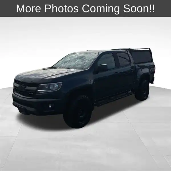 2017 Chevrolet Colorado Z71 4WD Crew Cab Short Box's photo