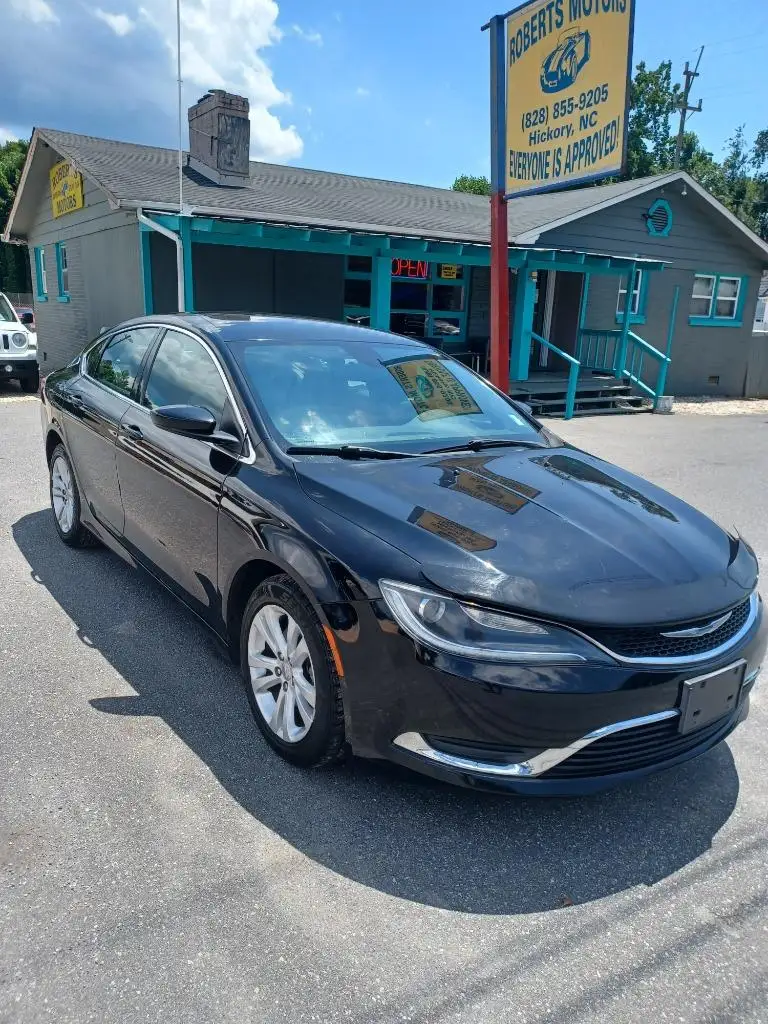 2015 Chrysler 200 Limited photo 1