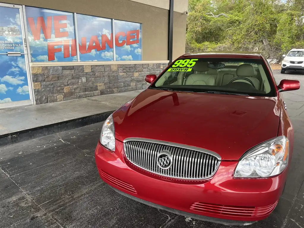 2010 Buick Lucerne CXL's photo