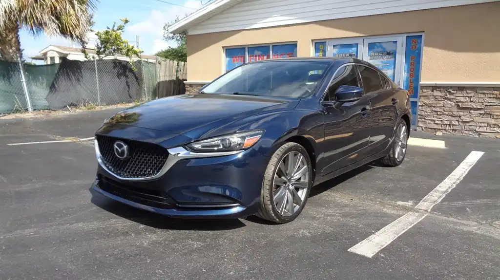 2018 Mazda EZ-6 Touring Auto's photo