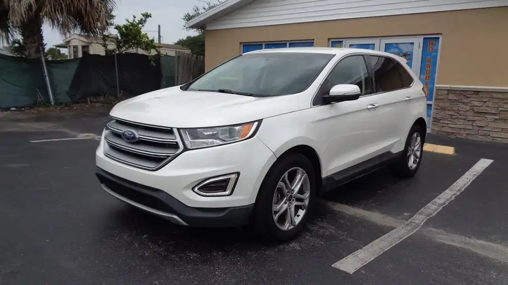 2016 Ford Edge Titanium's photo
