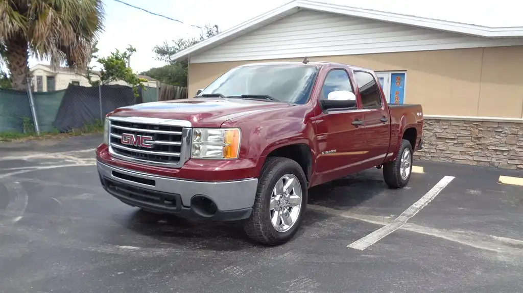 2013 GMC Sierra SLE 4WD Crew Cab SWB's photo
