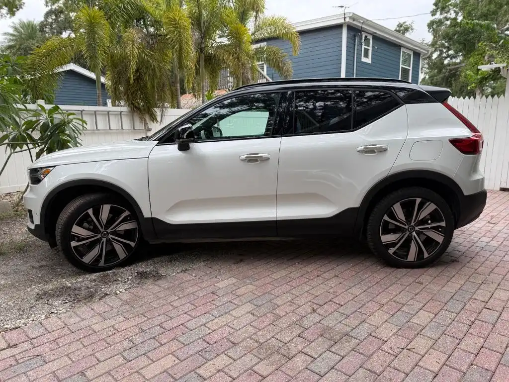 2022 Volvo XC40 P8 Recharge Ultimate AWD's photo