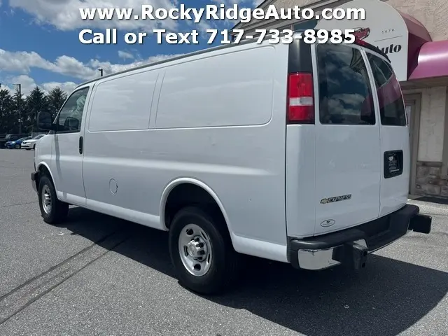 2024 Chevrolet Express 2500 Work Van HD photo 5