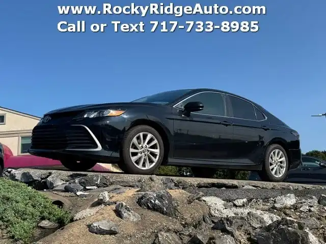 2021 Toyota Camry 2.5 Auto LE's photo