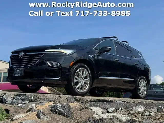 2023 Buick Enclave Essence AWD's photo