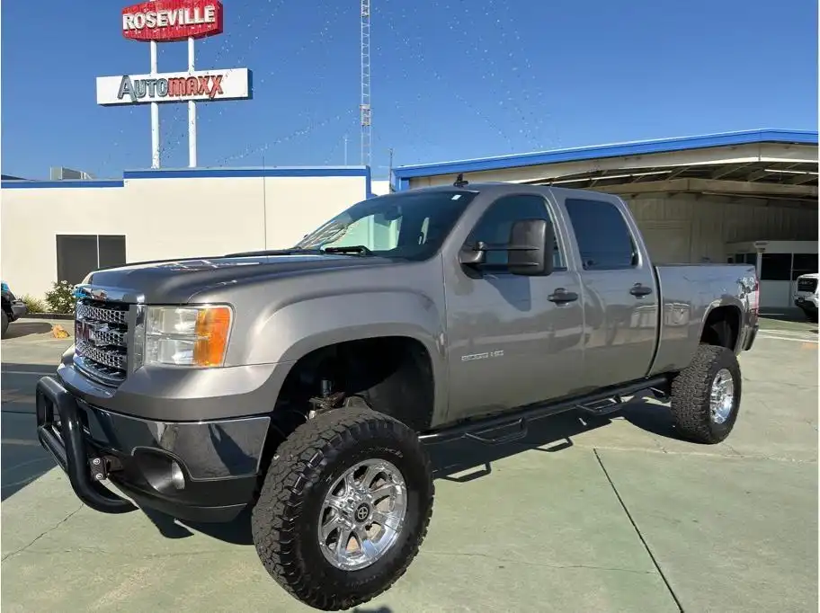 2013 GMC Sierra 4WD Crew Cab 6.5ft SLE's photo