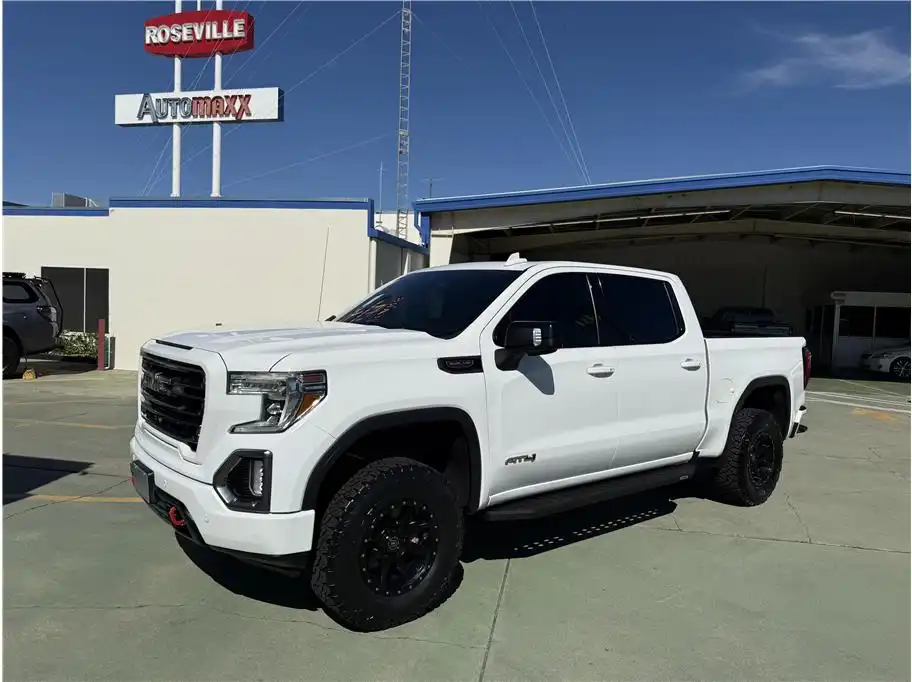2020 GMC Sierra 4WD Crew Cab Short Box AT4's photo