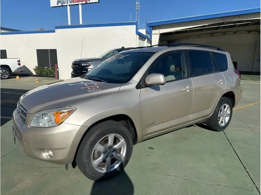 2007 Toyota RAV4 Limited's photo