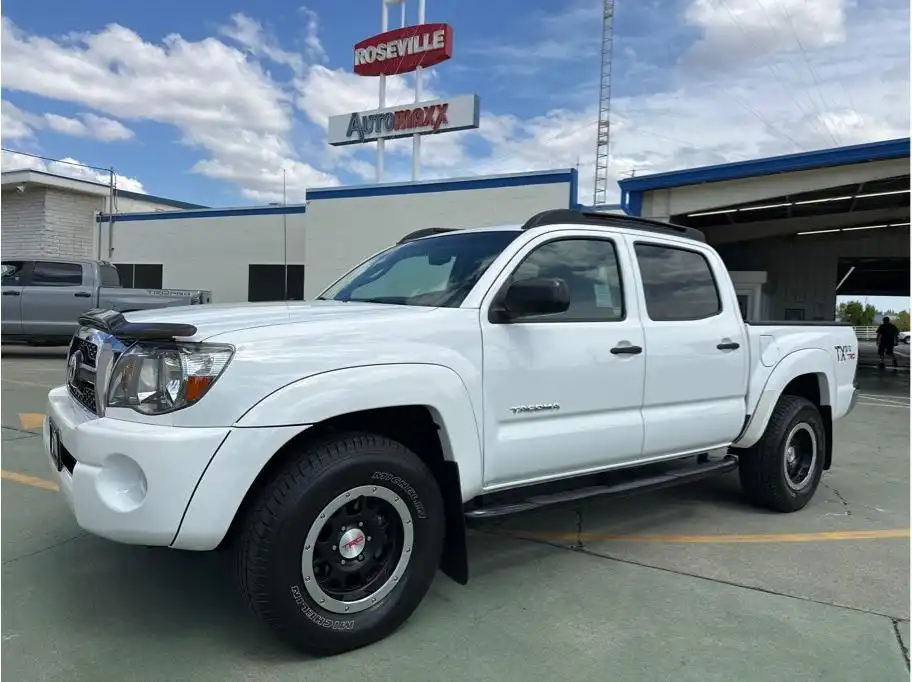2011 Toyota Tacoma 4WD Double Cab V6 AT's photo
