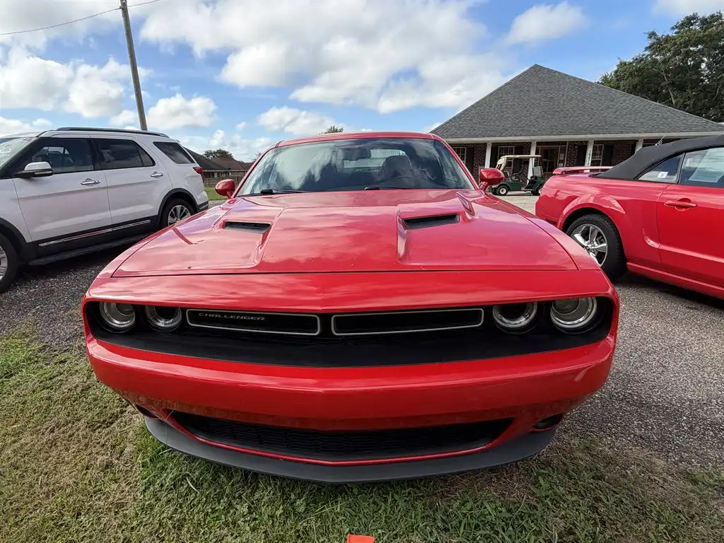 2018 Dodge Challenger SXT's photo