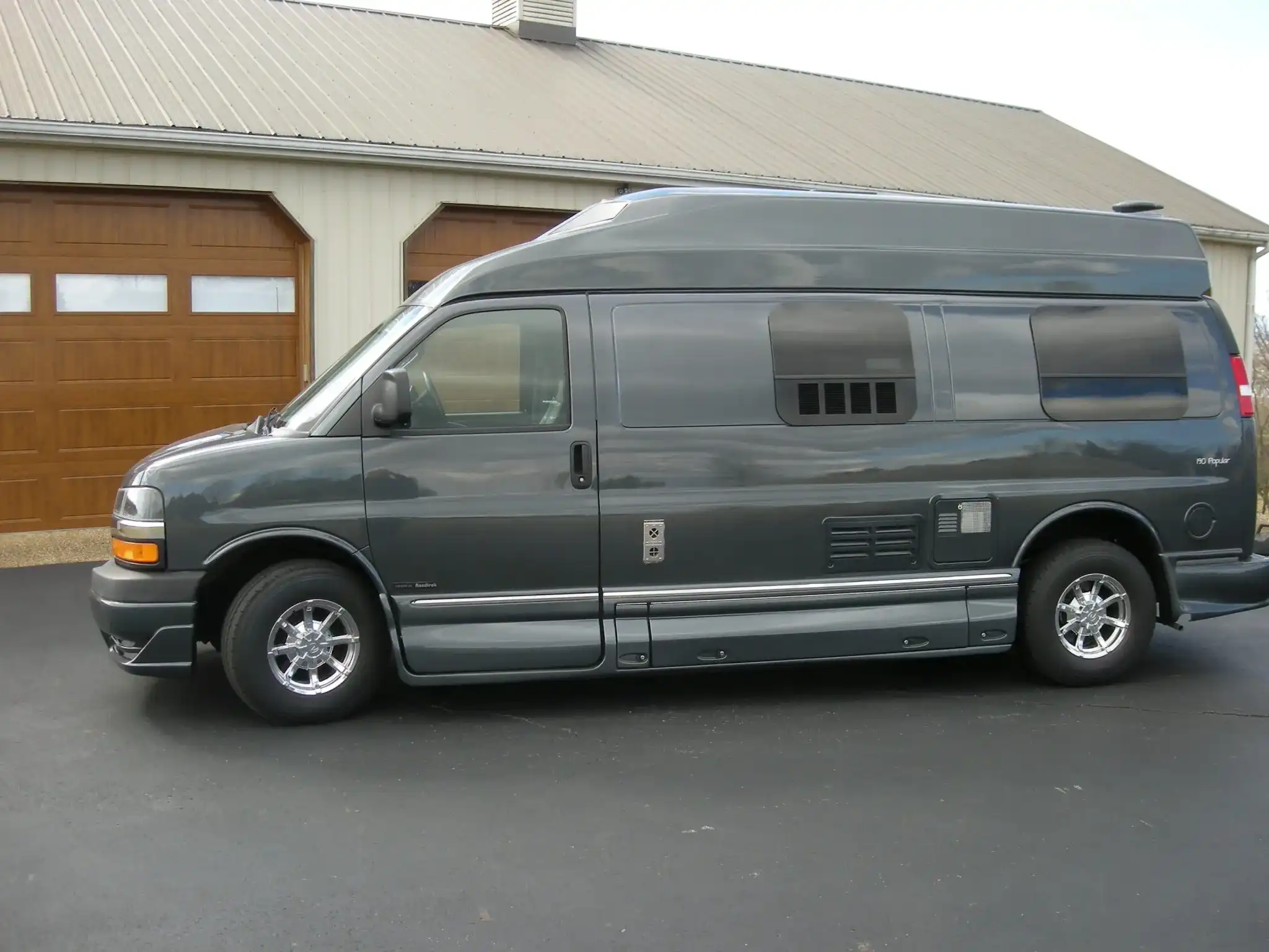 2016 Chevrolet Express Work Van 3500 Extended's photo