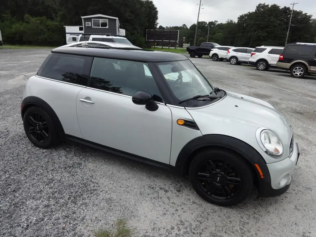 2012 MINI Cooper Base photo 3