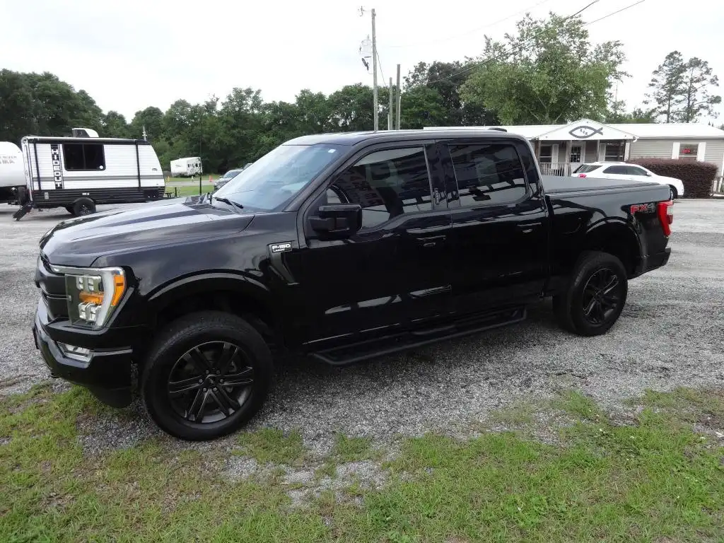 2021 Ford F-150 Lariat 4x4 SuperCrew 5-1/2 Box's photo