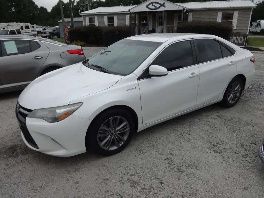 2015 Toyota Camry 2.5 Auto SE Hybrid's photo