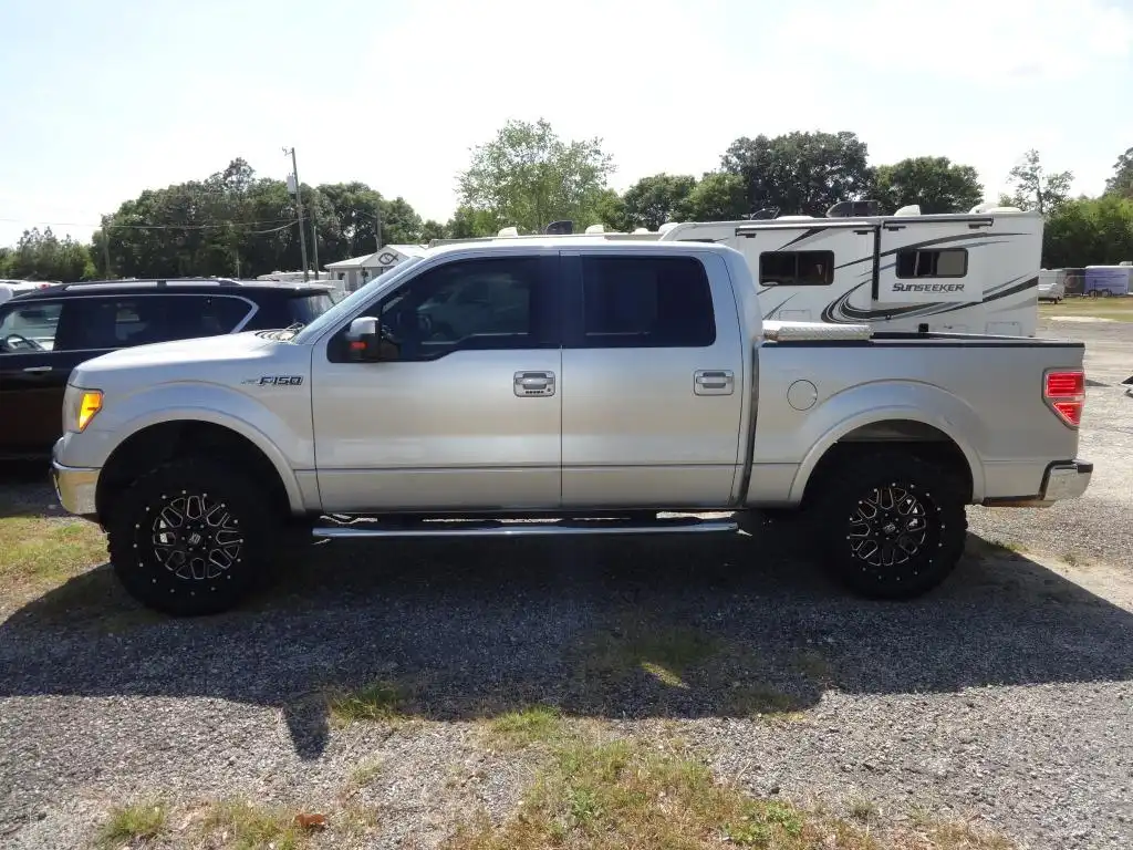 2010 Ford F-150 Lariat 4x4 SuperCrew 145-in's photo