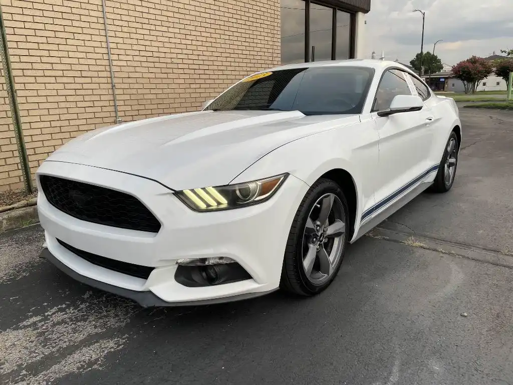 2015 Ford Mustang EcoBoost Coupe Premium's photo