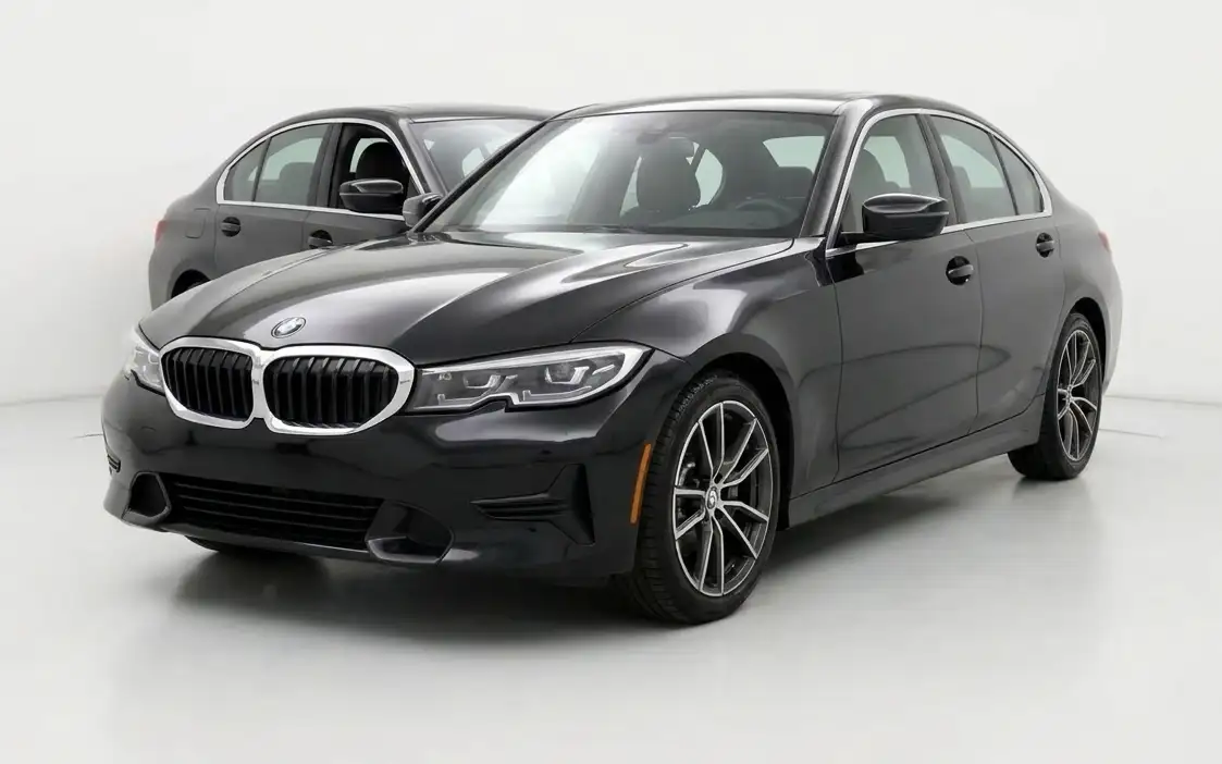 2020 BMW 3 Series 330i Sedan's photo
