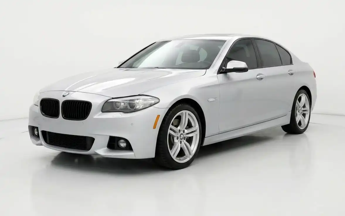 2014 BMW 5 Series 535i xDrive Sedan's photo