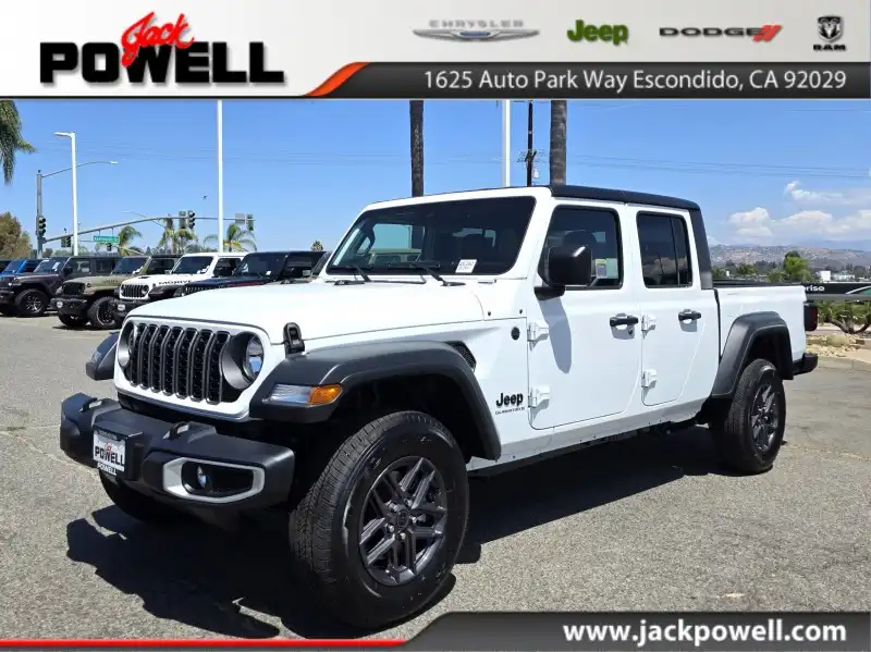 2025 Jeep Gladiator Sport S Auto's photo