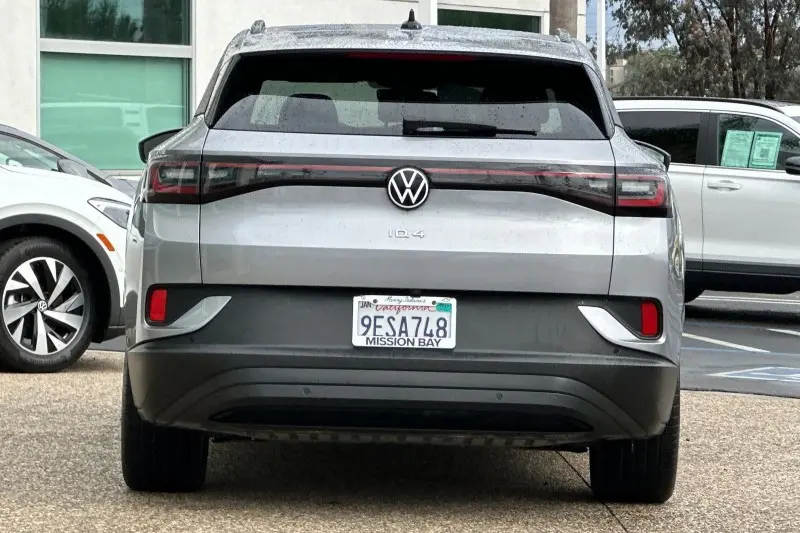 2023 Volkswagen ID.4 PRO LG photo 5