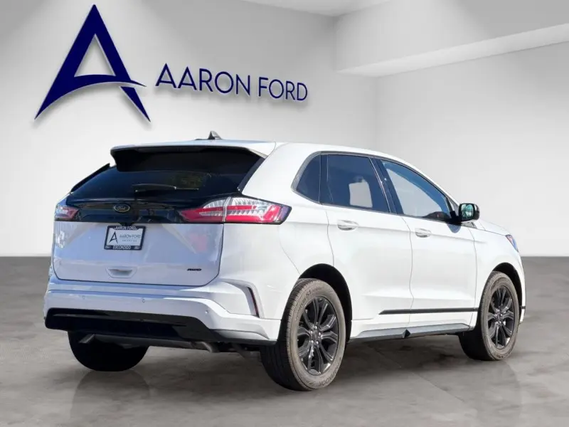2023 Ford Edge SE AWD photo 5