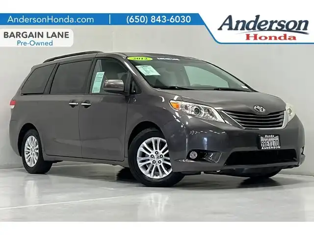 2012 Toyota Sienna XLE V6 7-Passenger Access Seat's photo