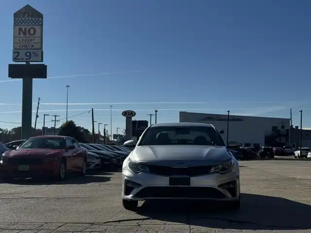2020 Kia Optima LX AT's photo