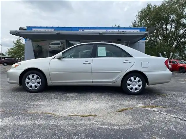 2003 Toyota Camry LE 4AT's photo