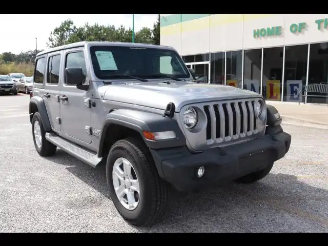 2020 Jeep Wrangler Sport S's photo