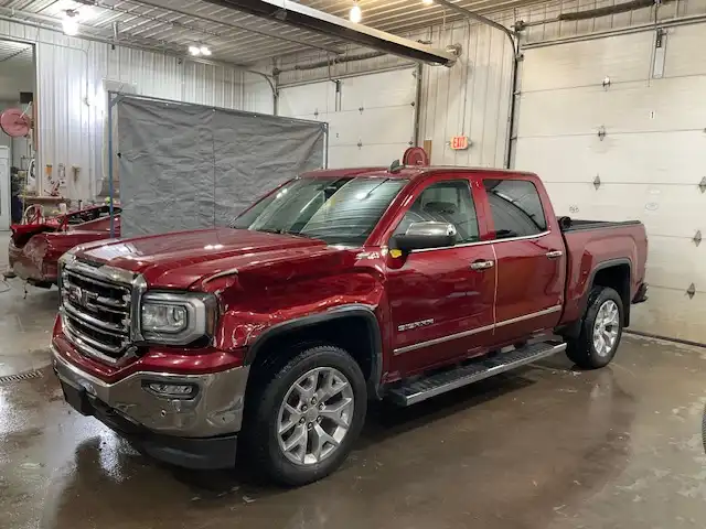 2018 GMC Sierra SLT 4WD Crew Cab Short Box's photo