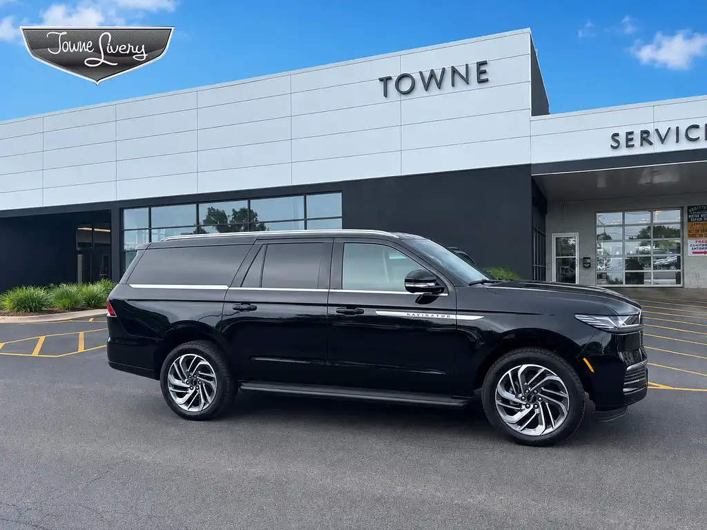 2026 Lincoln Navigator Premiere 4WD L's photo