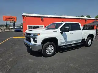2022 Chevrolet Silverado HD LT 4WD Crew Cab Standard Box's photo